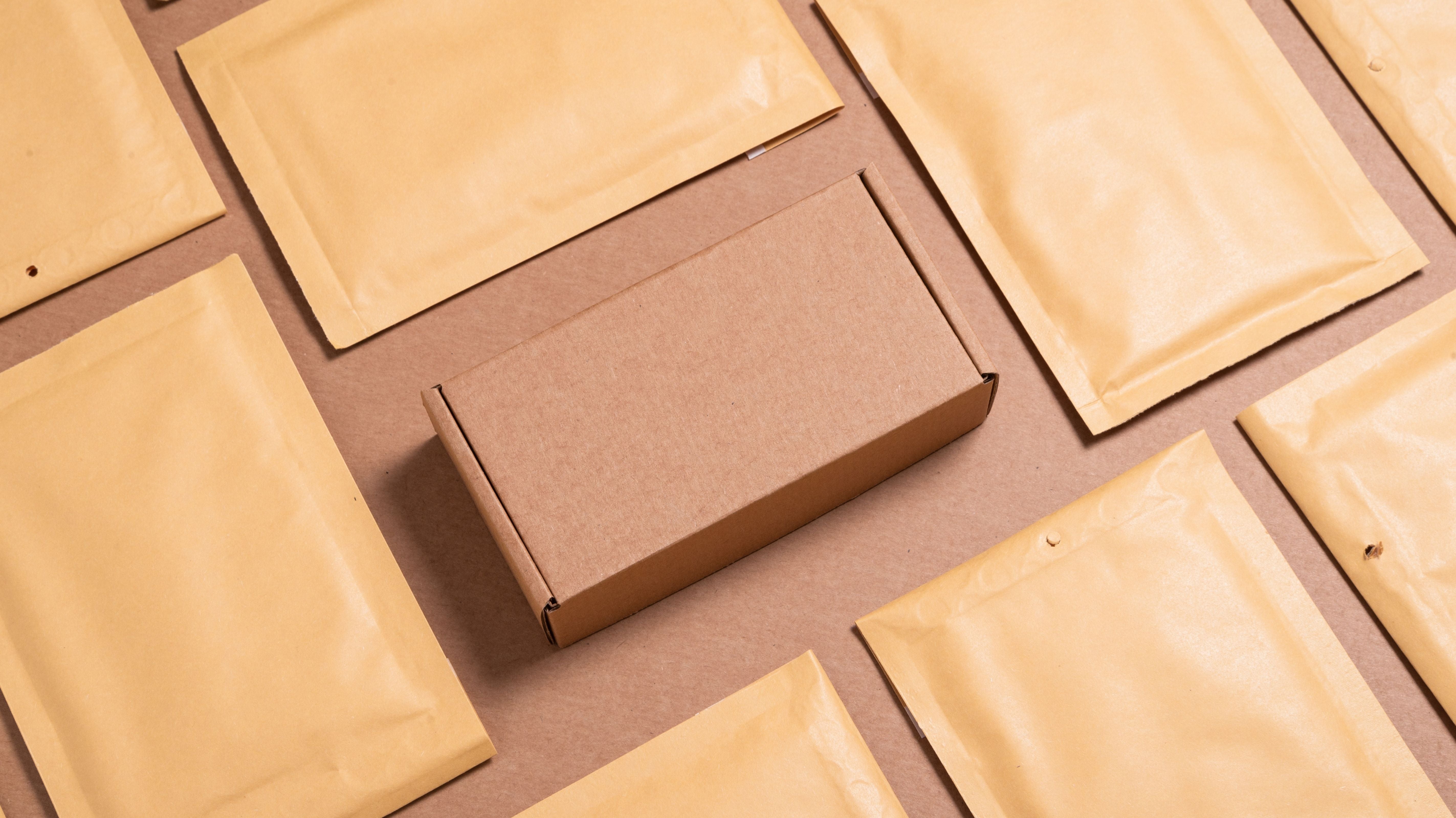 CARTON BOX VS BUBBLE MAILERS Supr Pack